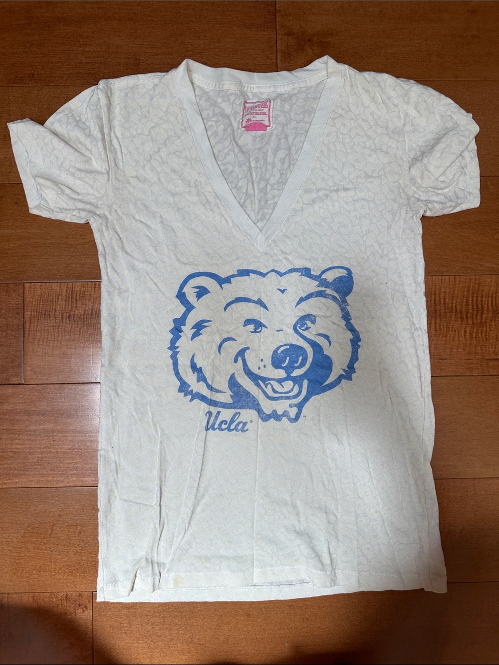 PINK Victoria's Secret White V-Neck UCLA Bear Graphic Tee